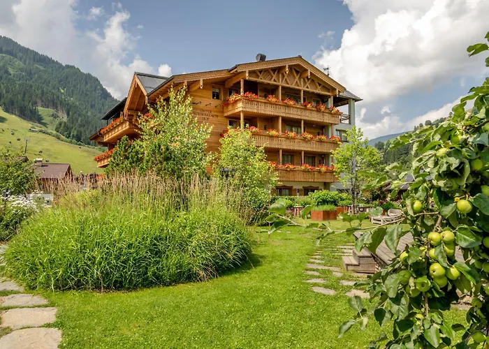 Der Unterschwarzachhof Szálloda Saalbach Hinterglemm